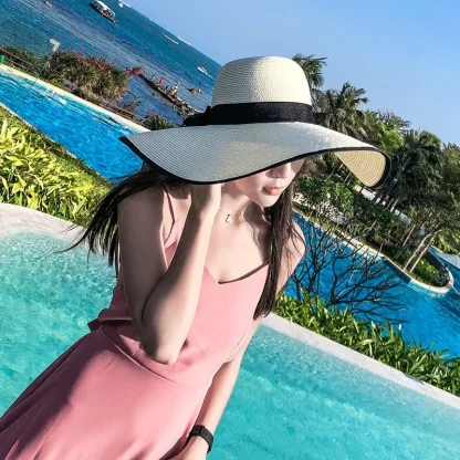 Large Elegant Brim Straw Hat - Image 3